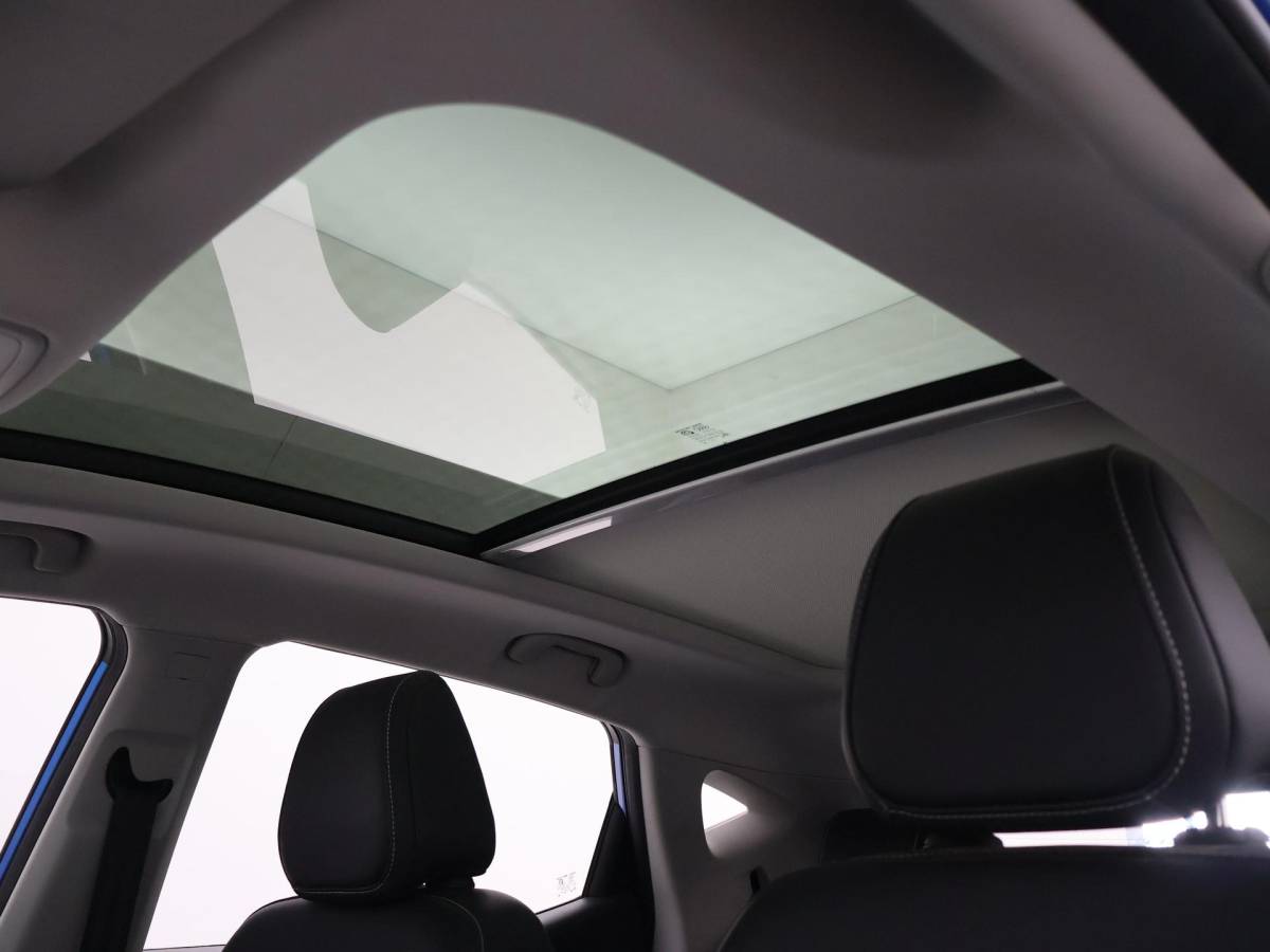 MG ZS EV MG MG ZS EV LUXURY 45 kWh + TREKHAAK | PANORAMA | JBL 95,1% SOH | LEDER | CAMERA | ADAPTIVE CRUISE | STOELVERWARMING