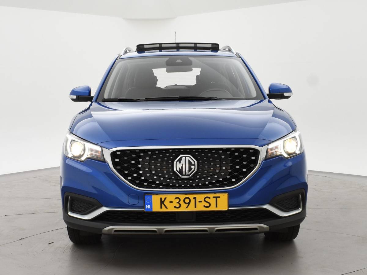 MG ZS EV MG MG ZS EV LUXURY 45 kWh + TREKHAAK | PANORAMA | JBL 95,1% SOH | LEDER | CAMERA | ADAPTIVE CRUISE | STOELVERWARMING