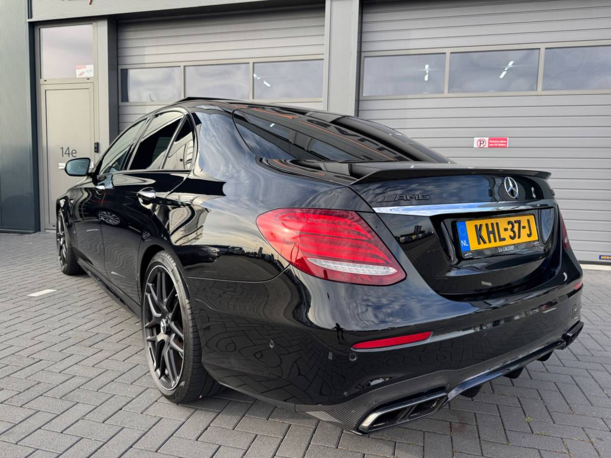 Mercedes-Benz E-Klasse Mercedes-Benz E-klasse AMG 63 S 4MATIC+ Carbon Softclose BOMVOL