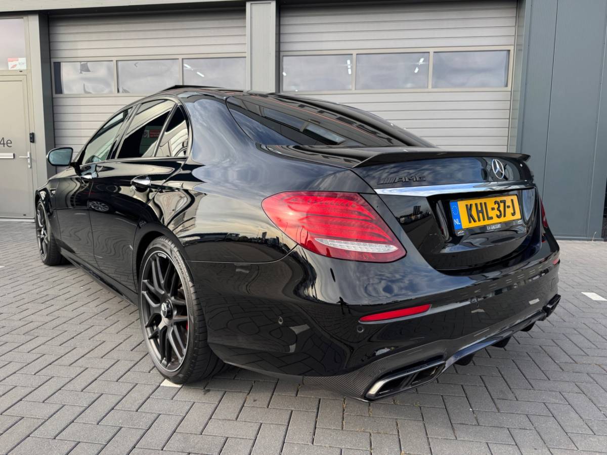 Mercedes-Benz E-Klasse Mercedes-Benz E-klasse AMG 63 S 4MATIC+ Carbon Softclose BOMVOL