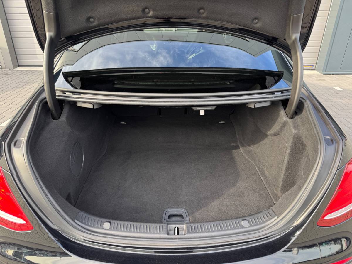 Mercedes-Benz E-Klasse Mercedes-Benz E-klasse AMG 63 S 4MATIC+ Carbon Softclose BOMVOL