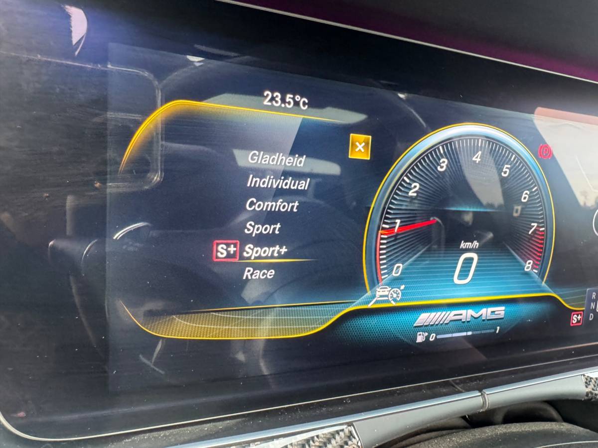 Mercedes-Benz E-Klasse Mercedes-Benz E-klasse AMG 63 S 4MATIC+ Carbon Softclose BOMVOL