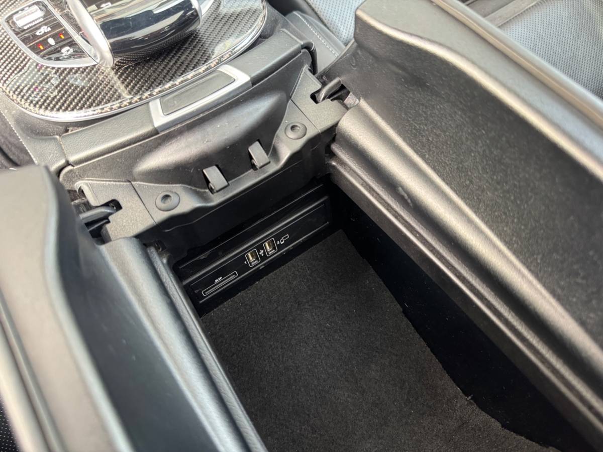 Mercedes-Benz E-Klasse Mercedes-Benz E-klasse AMG 63 S 4MATIC+ Carbon Softclose BOMVOL