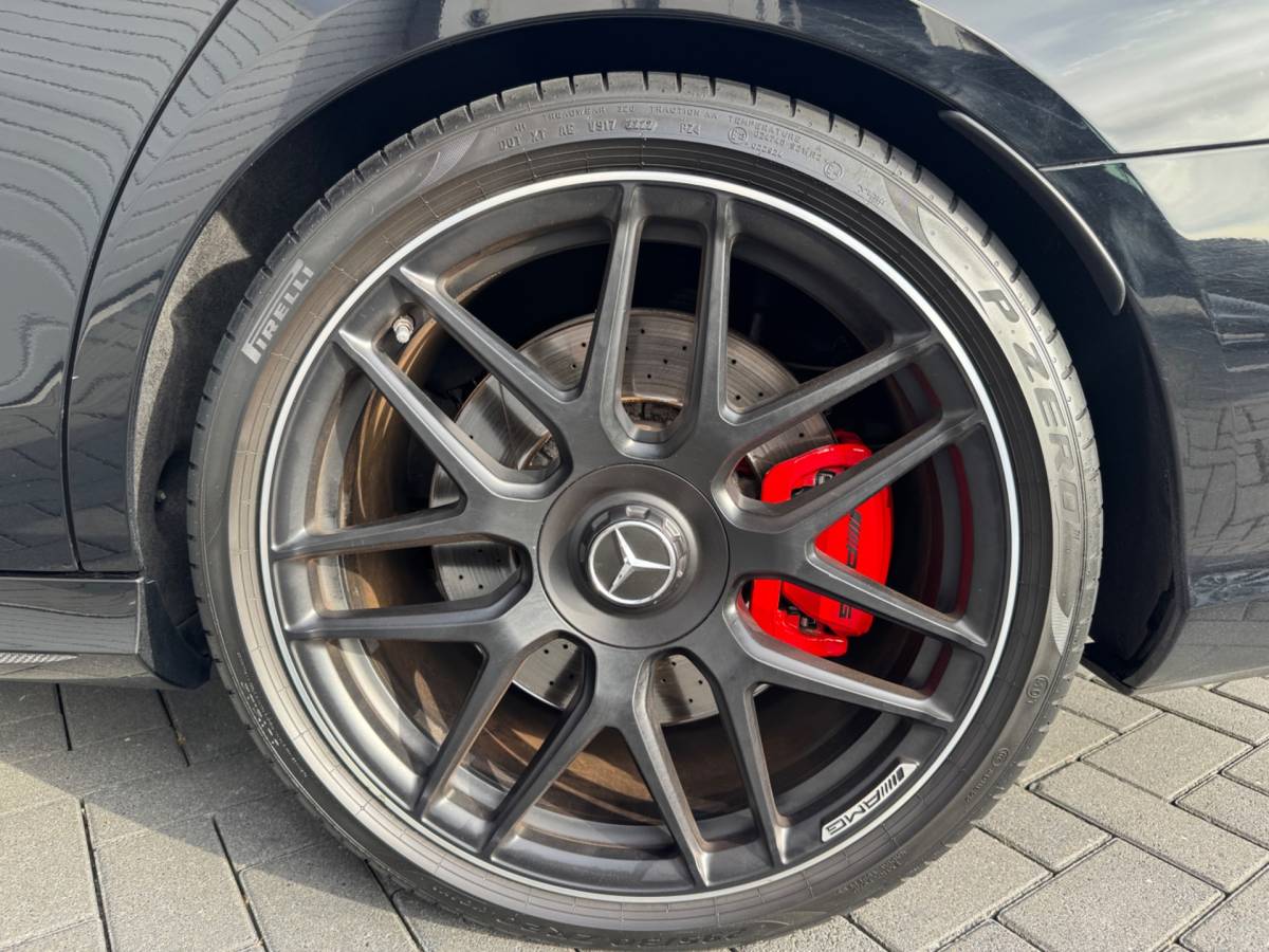 Mercedes-Benz E-Klasse Mercedes-Benz E-klasse AMG 63 S 4MATIC+ Carbon Softclose BOMVOL