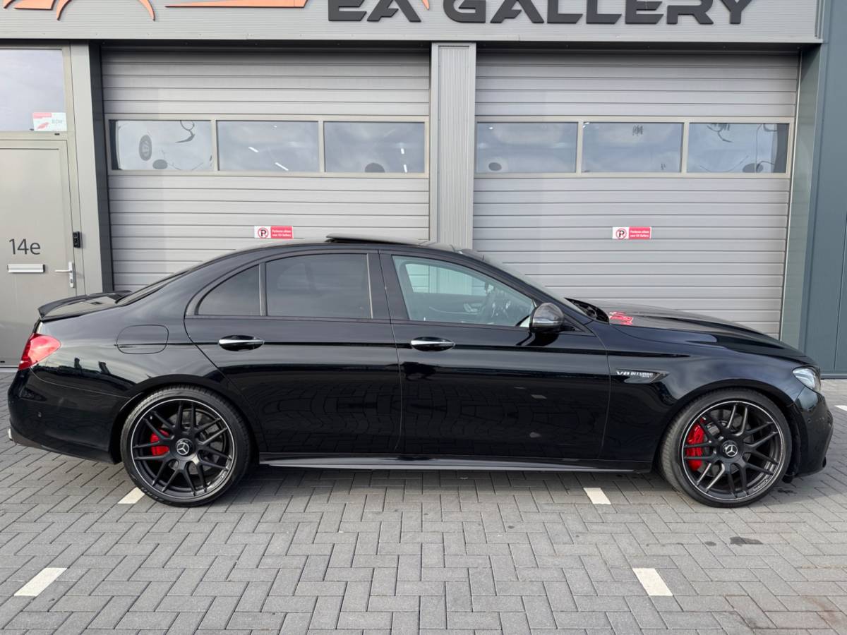 Mercedes-Benz E-Klasse Mercedes-Benz E-klasse AMG 63 S 4MATIC+ Carbon Softclose BOMVOL