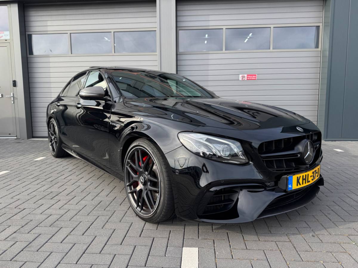 Mercedes-Benz E-Klasse Mercedes-Benz E-klasse AMG 63 S 4MATIC+ Carbon Softclose BOMVOL