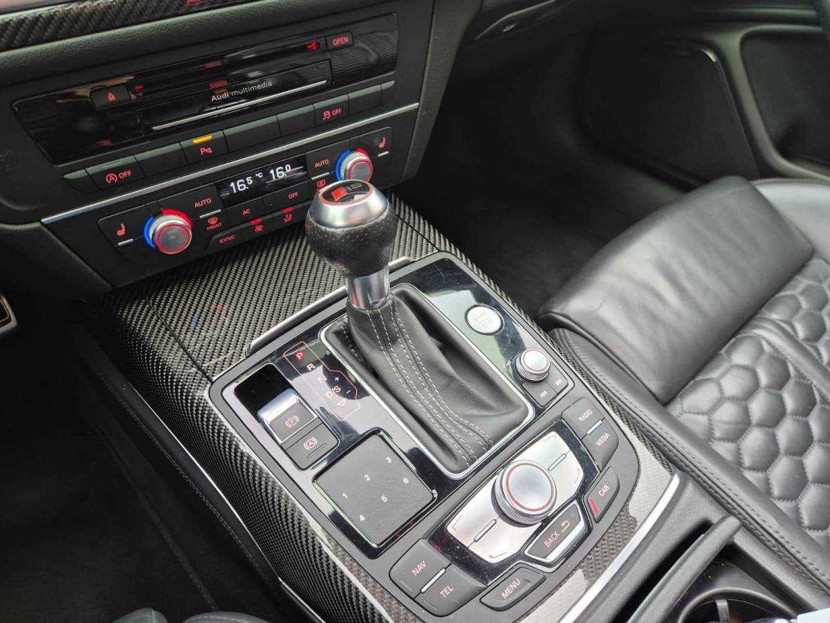Audi RS6 Audi A6 Avant 4.0 TFSI RS 6 quattro Pano | Head up | Milltek! | Rs Seats | Camera | Custom stuur! Matzwart! |