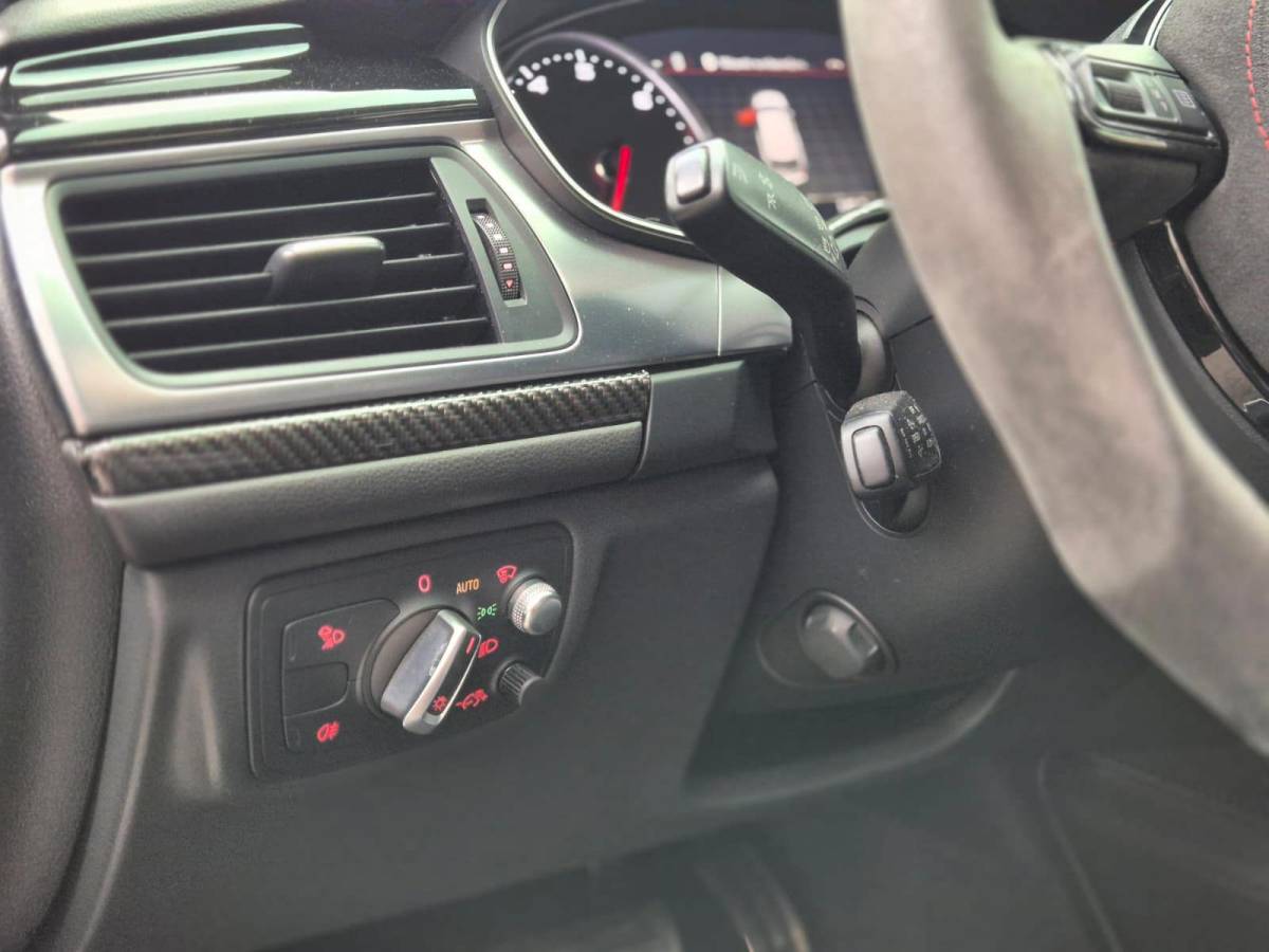 Audi RS6 Audi A6 Avant 4.0 TFSI RS 6 quattro Pano | Head up | Milltek! | Rs Seats | Camera | Custom stuur! Matzwart! |