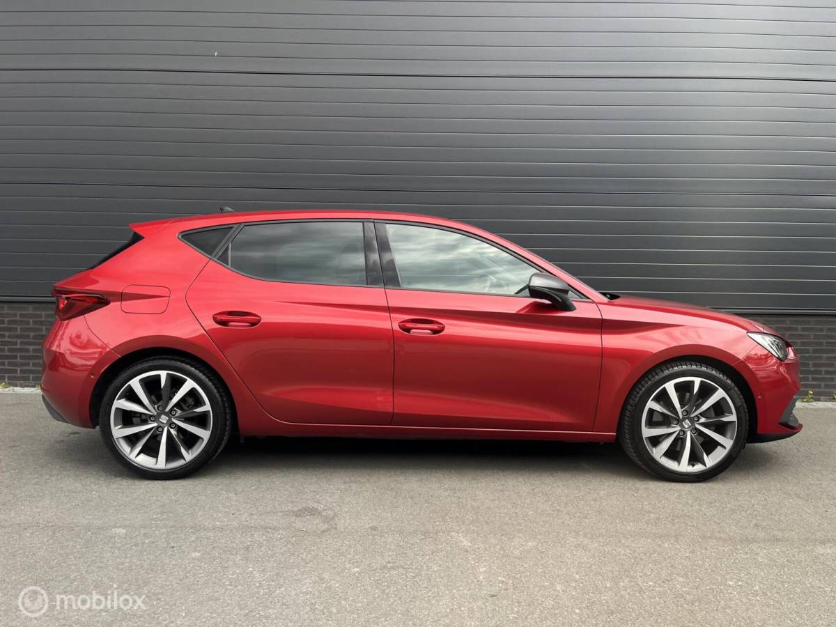 SEAT Leon Seat Leon 1.5 eTSI ACT DSG FR CLIMA*ADAP CR*CARPLAY*PDC*KEYLESS
