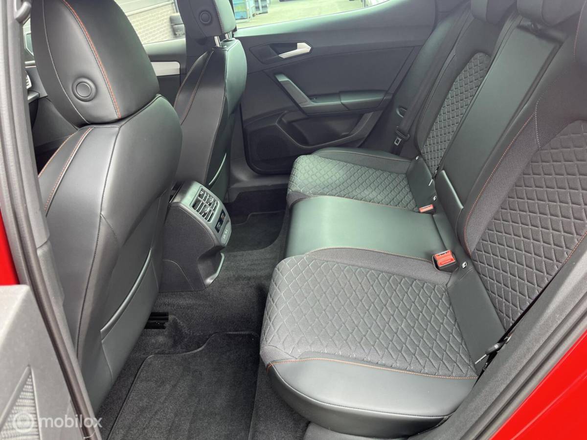 SEAT Leon Seat Leon 1.5 eTSI ACT DSG FR CLIMA*ADAP CR*CARPLAY*PDC*KEYLESS