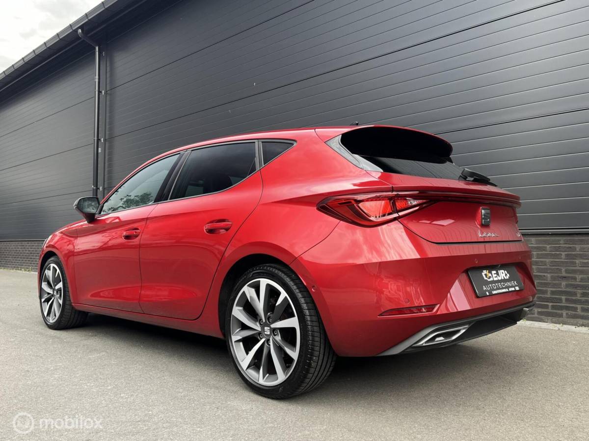 SEAT Leon Seat Leon 1.5 eTSI ACT DSG FR CLIMA*ADAP CR*CARPLAY*PDC*KEYLESS