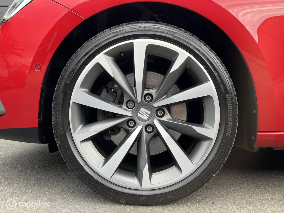 SEAT Leon Seat Leon 1.5 eTSI ACT DSG FR CLIMA*ADAP CR*CARPLAY*PDC*KEYLESS