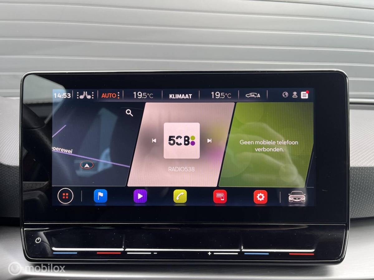 SEAT Leon Seat Leon 1.5 eTSI ACT DSG FR CLIMA*ADAP CR*CARPLAY*PDC*KEYLESS