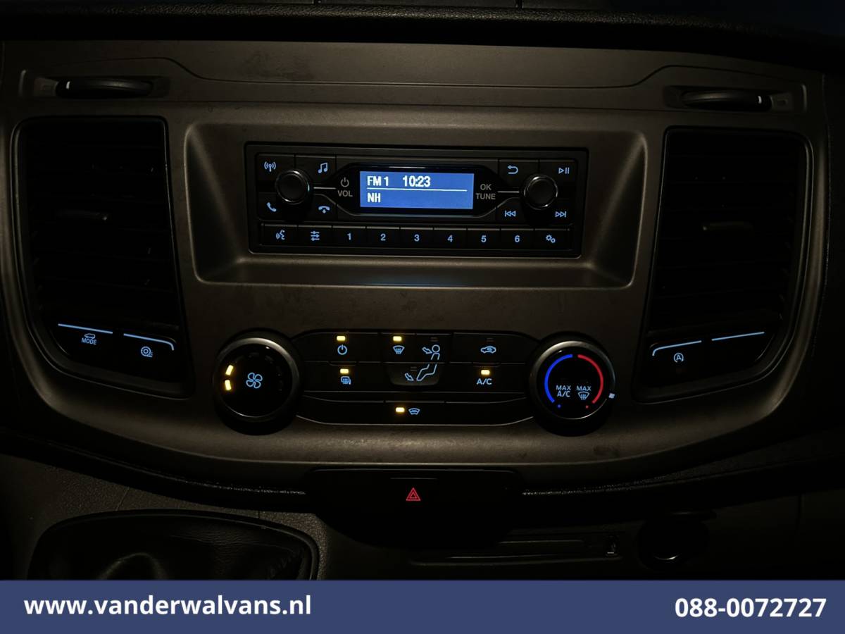 Ford Transit Ford Transit 2.0 TDCI 160pk Bakwagen Laadklep Euro6 Airco | 1040kg laadvermogen | Cruisecontrol | Verwarmde Voorruit Bijrijdersbank