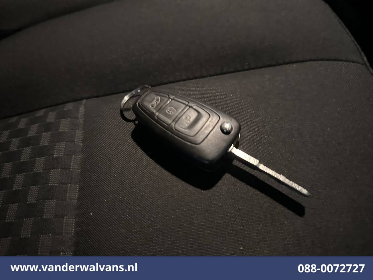 Ford Transit Ford Transit 2.0 TDCI 160pk Bakwagen Laadklep Euro6 Airco | 1040kg laadvermogen | Cruisecontrol | Verwarmde Voorruit Bijrijdersbank