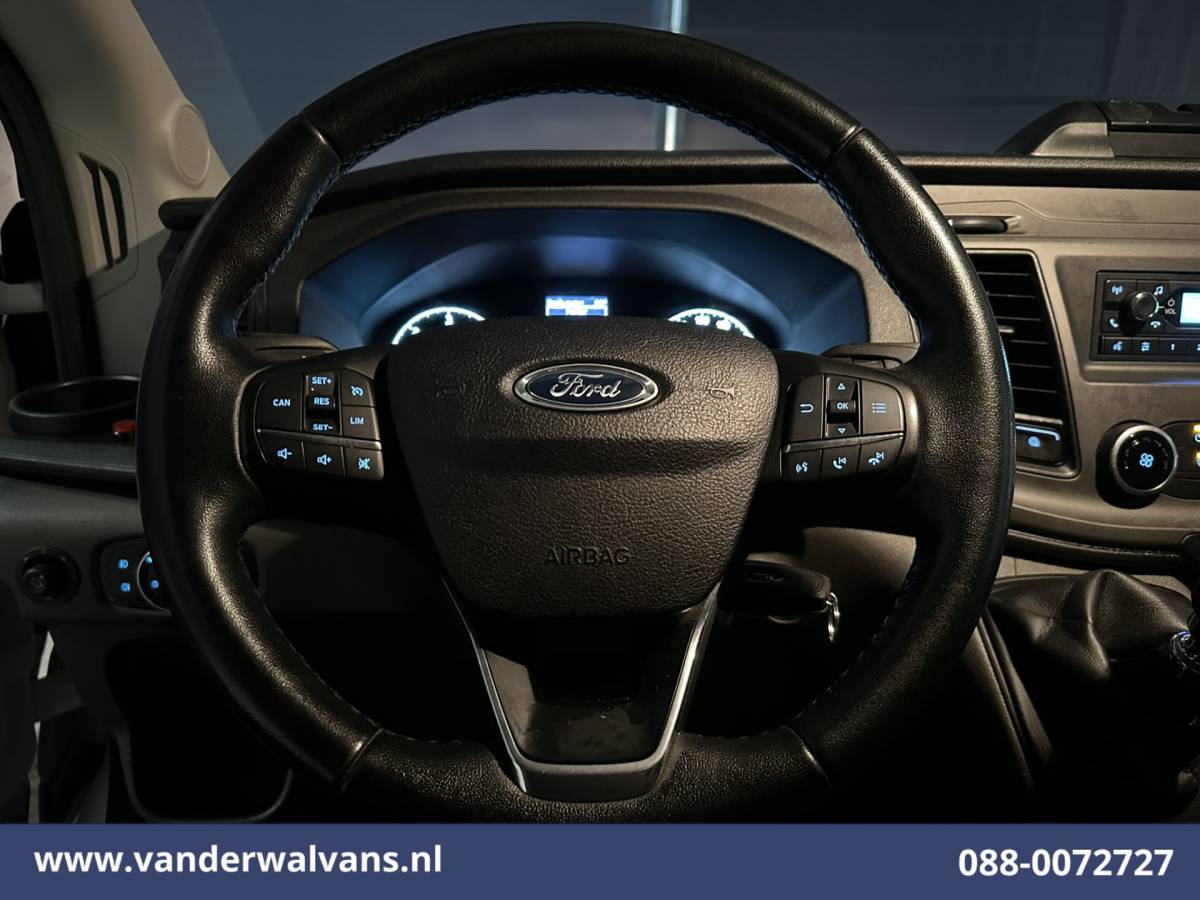 Ford Transit Ford Transit 2.0 TDCI 160pk Bakwagen Laadklep Euro6 Airco | 1040kg laadvermogen | Cruisecontrol | Verwarmde Voorruit Bijrijdersbank