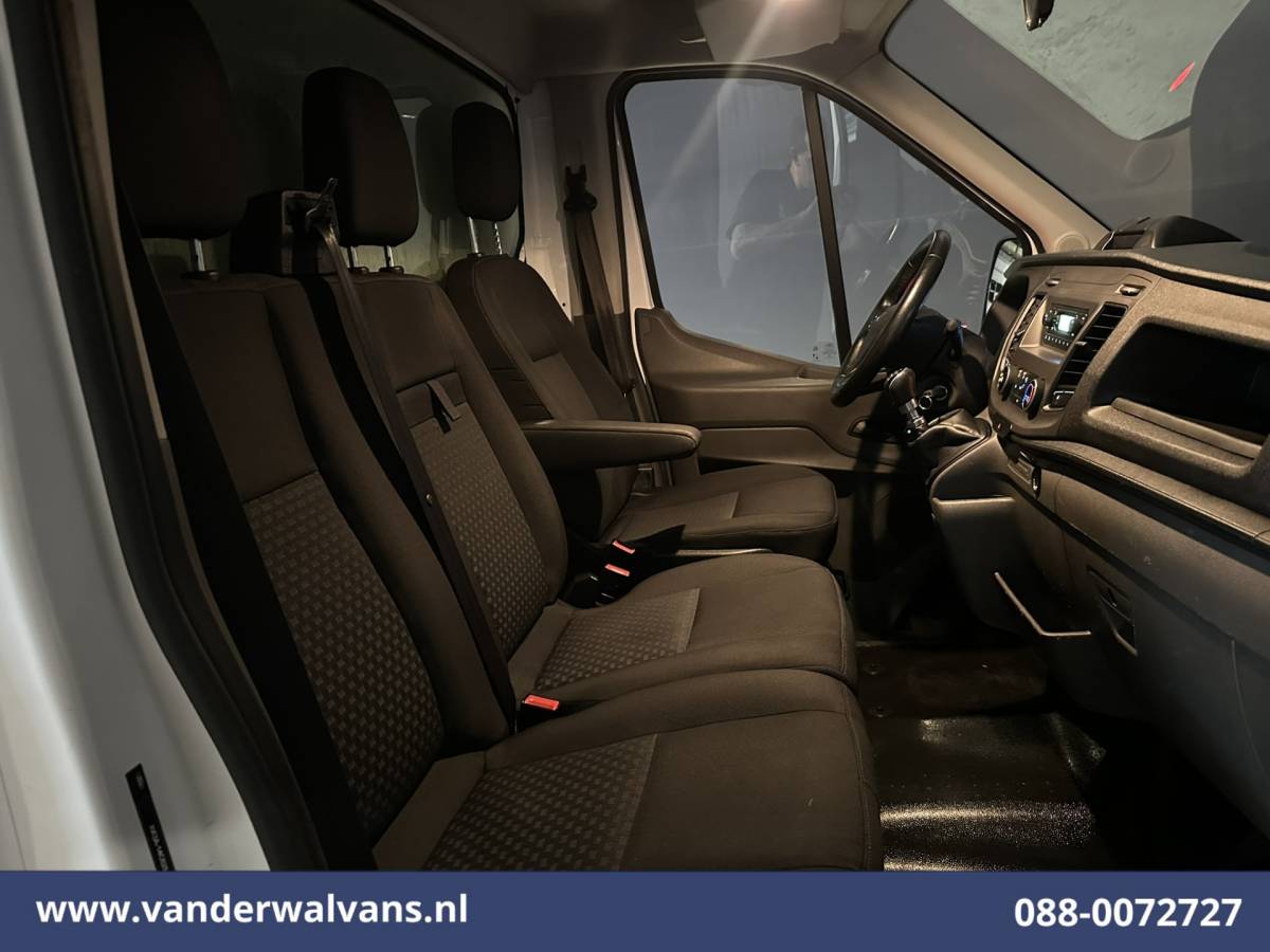 Ford Transit Ford Transit 2.0 TDCI 160pk Bakwagen Laadklep Euro6 Airco | 1040kg laadvermogen | Cruisecontrol | Verwarmde Voorruit Bijrijdersbank