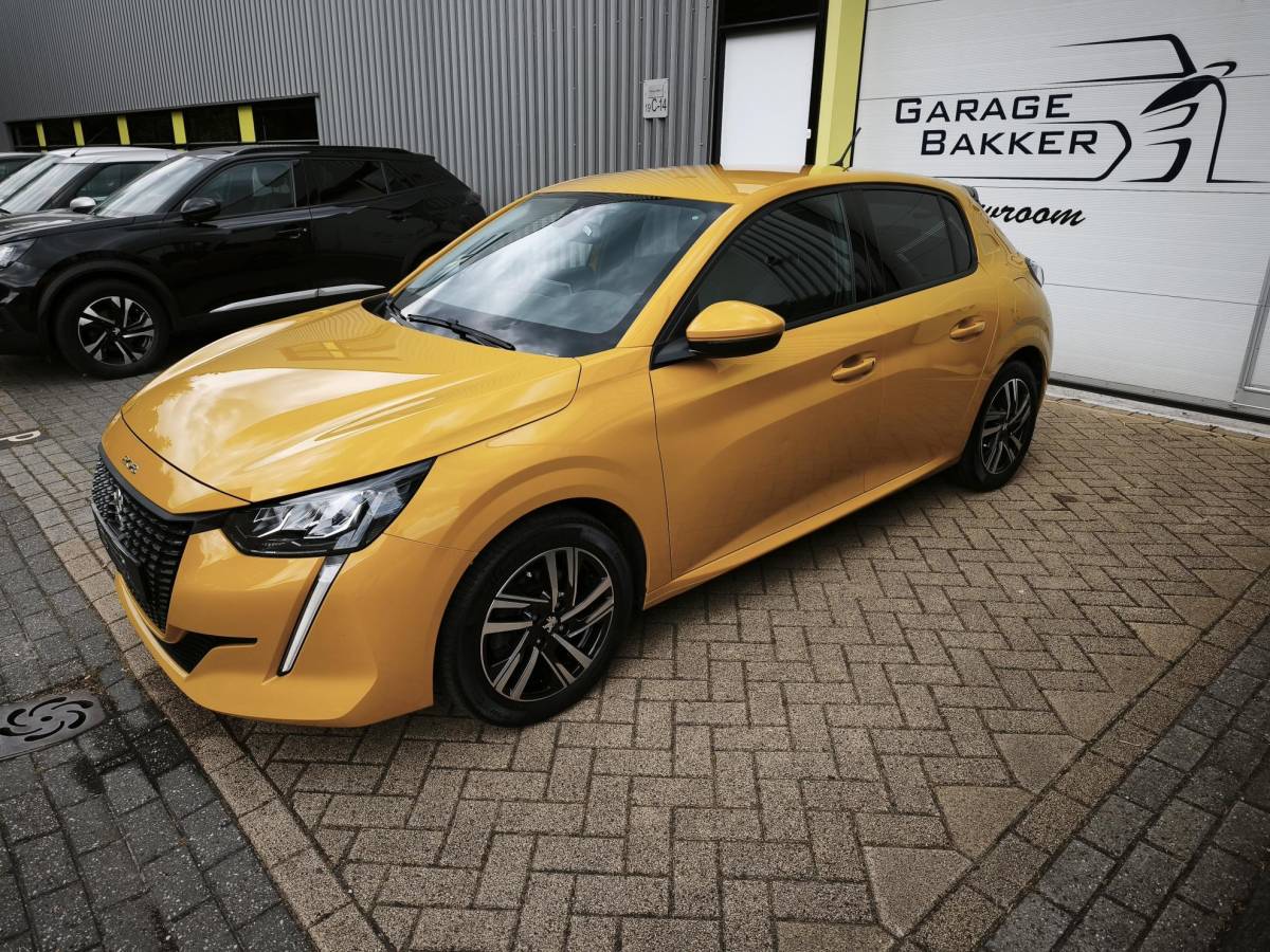 Peugeot 208 Peugeot 208 1.2 PureTech Allure Navi-Carplay Led Stoelverwarming Keyless Cruise-Control