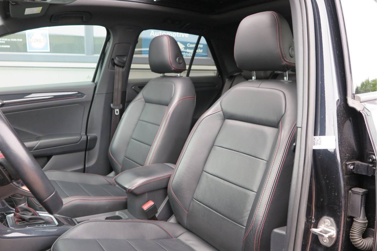 Volkswagen T-Roc Volkswagen T-Roc 1.5 TSI 150pk DSG Sport Business R-Line ,  Pano , Virtual , Xenon, Leder, Navi , Carplay , LMV, PDC, Camera etc. etc