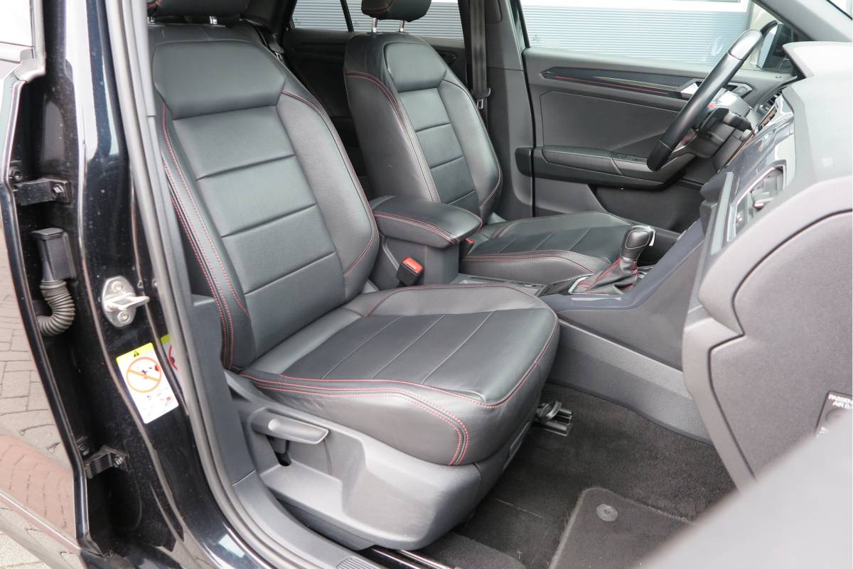 Volkswagen T-Roc Volkswagen T-Roc 1.5 TSI 150pk DSG Sport Business R-Line ,  Pano , Virtual , Xenon, Leder, Navi , Carplay , LMV, PDC, Camera etc. etc