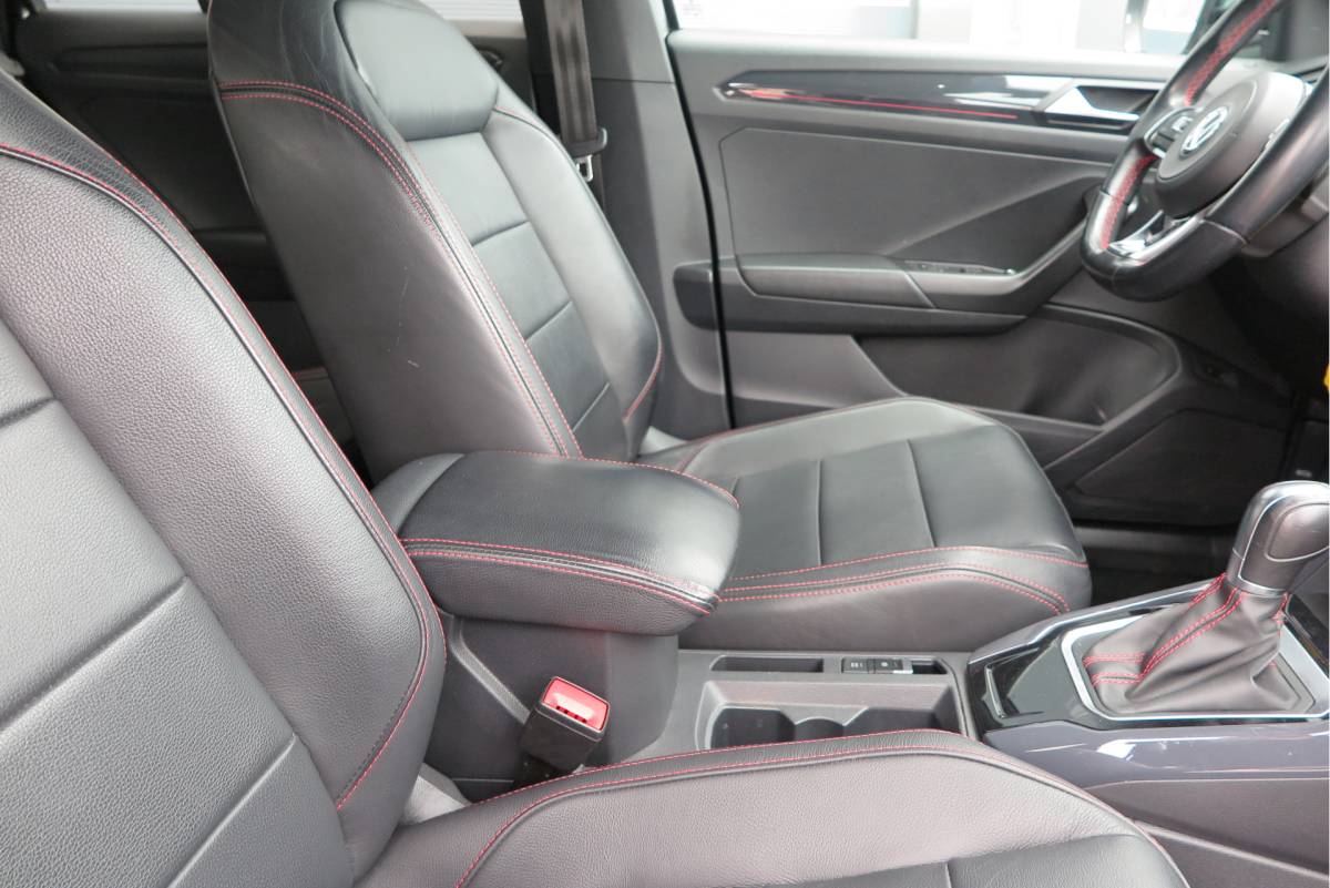Volkswagen T-Roc Volkswagen T-Roc 1.5 TSI 150pk DSG Sport Business R-Line ,  Pano , Virtual , Xenon, Leder, Navi , Carplay , LMV, PDC, Camera etc. etc