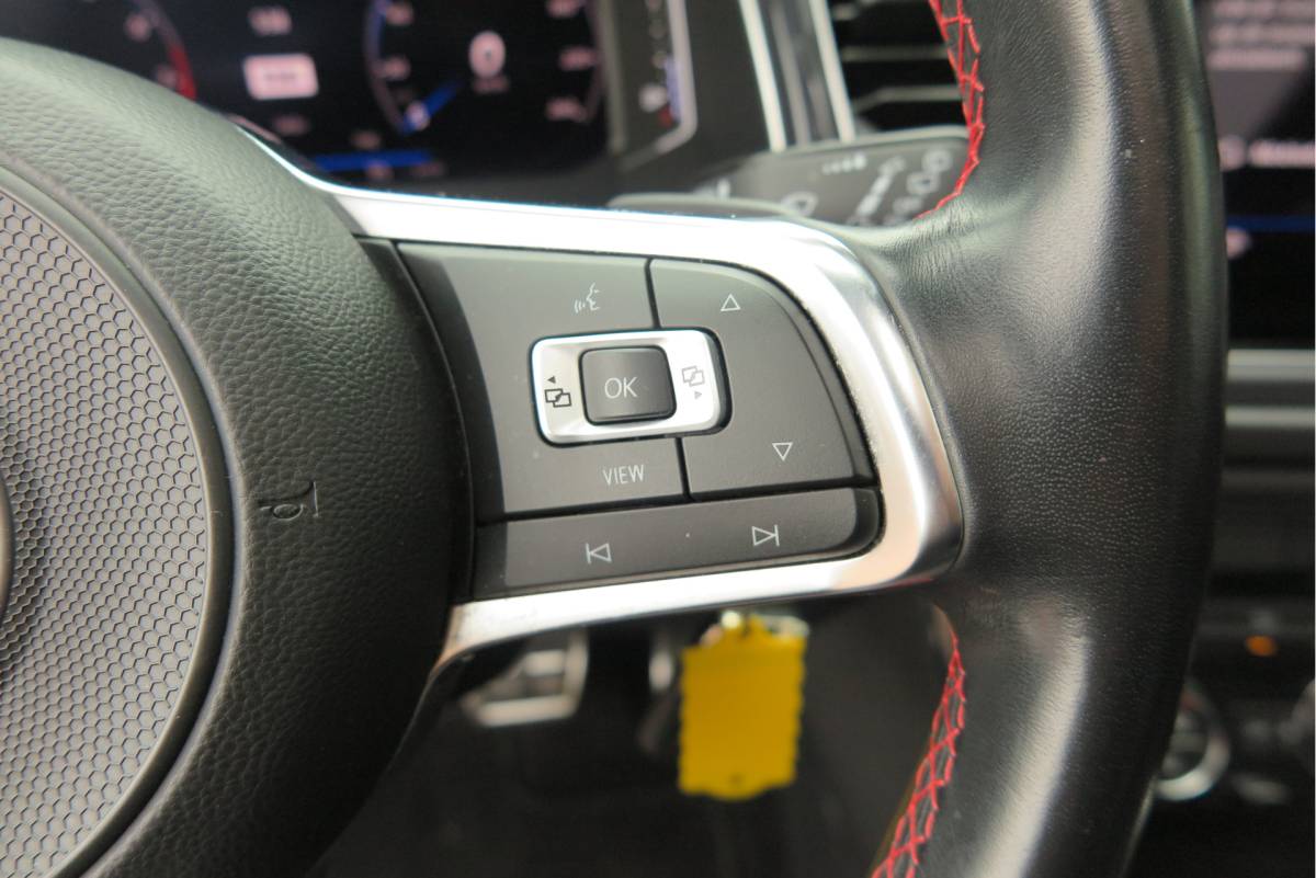 Volkswagen T-Roc Volkswagen T-Roc 1.5 TSI 150pk DSG Sport Business R-Line ,  Pano , Virtual , Xenon, Leder, Navi , Carplay , LMV, PDC, Camera etc. etc