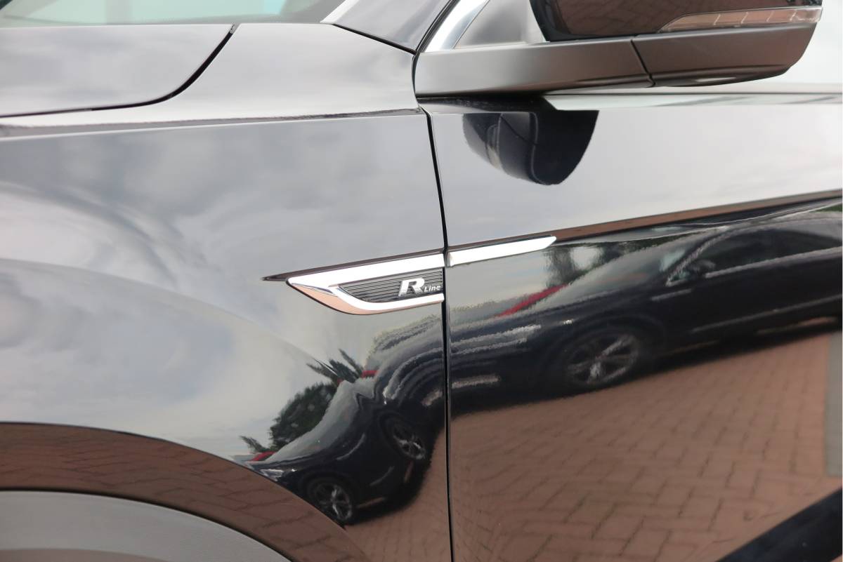 Volkswagen T-Roc Volkswagen T-Roc 1.5 TSI 150pk DSG Sport Business R-Line ,  Pano , Virtual , Xenon, Leder, Navi , Carplay , LMV, PDC, Camera etc. etc