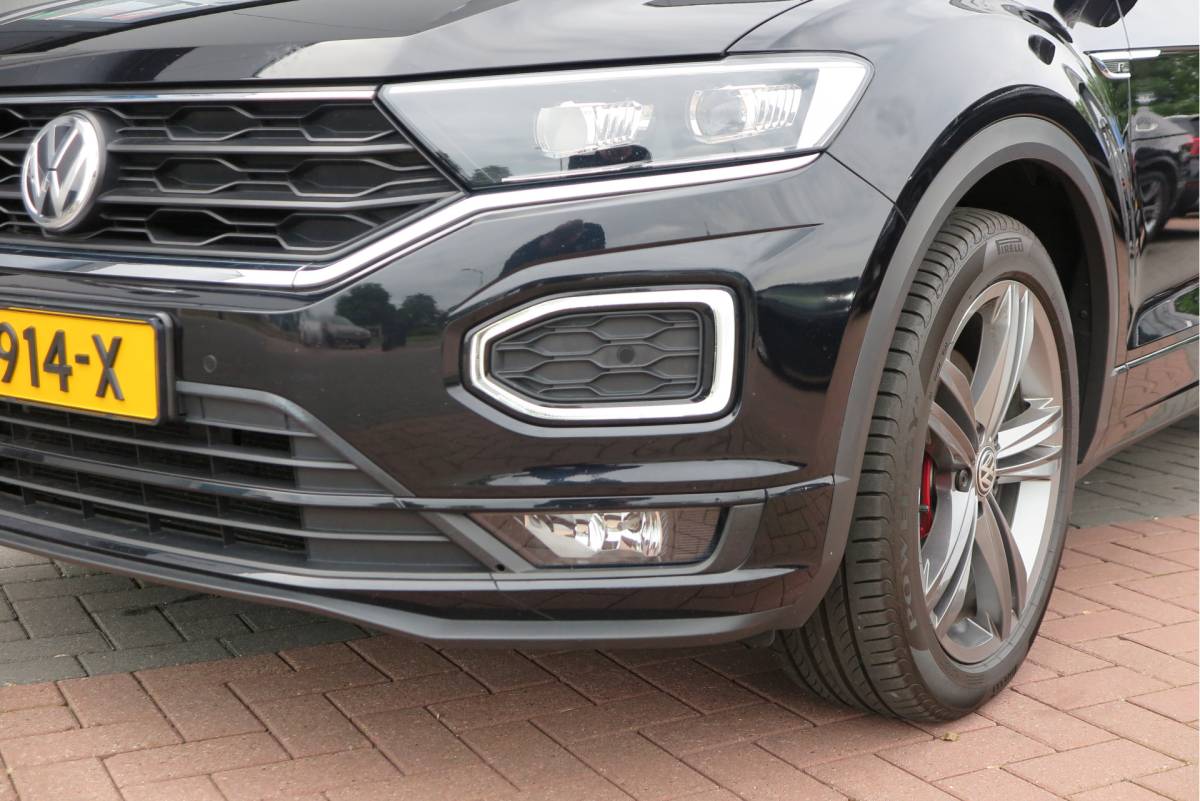 Volkswagen T-Roc Volkswagen T-Roc 1.5 TSI 150pk DSG Sport Business R-Line ,  Pano , Virtual , Xenon, Leder, Navi , Carplay , LMV, PDC, Camera etc. etc