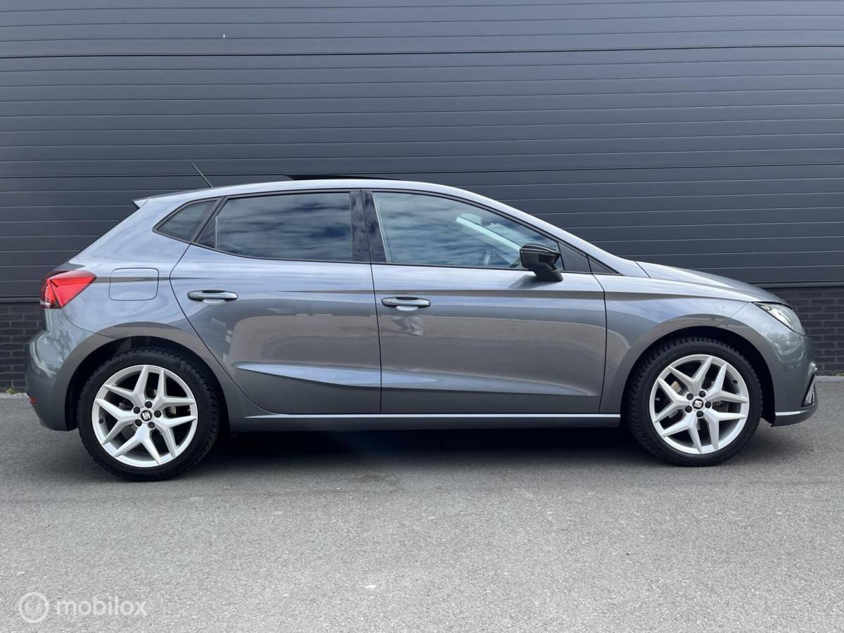 SEAT Ibiza Seat Ibiza 1.0 TSI 116PK! FR CLIMA*CRUISE*CARPLAY*PANO*PDC*LM