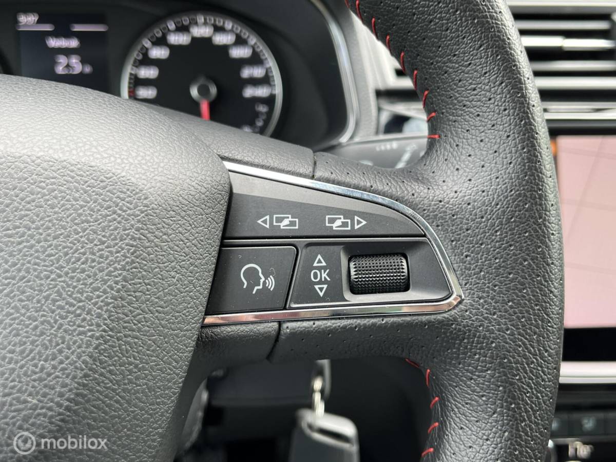 SEAT Ibiza Seat Ibiza 1.0 TSI 116PK! FR CLIMA*CRUISE*CARPLAY*PANO*PDC*LM