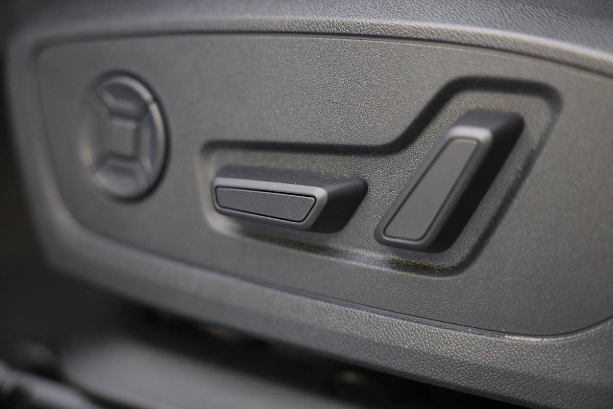 Audi Q3 Audi Q3 Sportback 45 TFSI e RSQ3 Look / Memory / Camera / Acc / Lane Assist / Dode Hoek / S Line Zetels / Pano / Matrix / 21 In