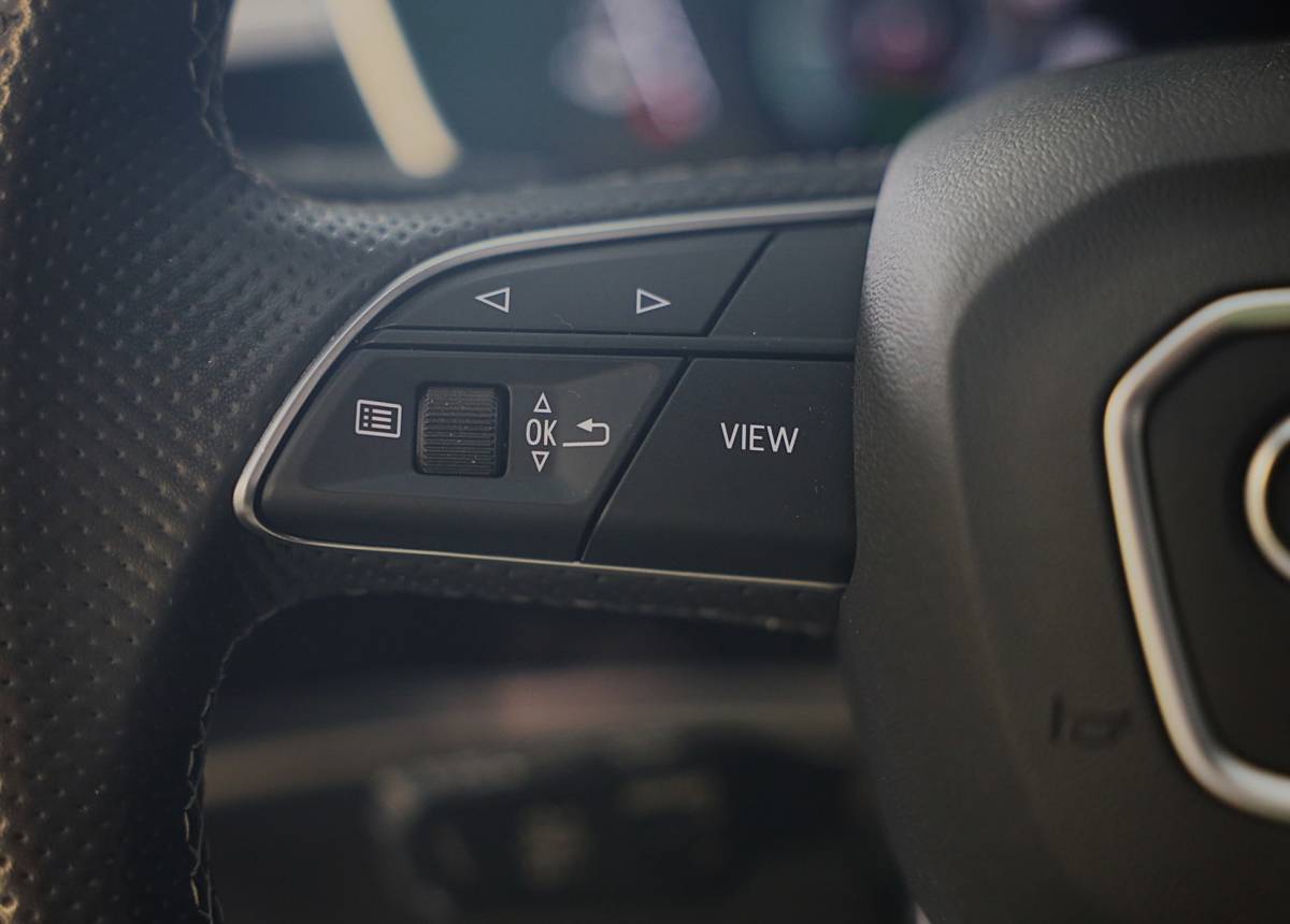 Audi Q3 Audi Q3 Sportback 45 TFSI e RSQ3 Look / Memory / Camera / Acc / Lane Assist / Dode Hoek / S Line Zetels / Pano / Matrix / 21 In