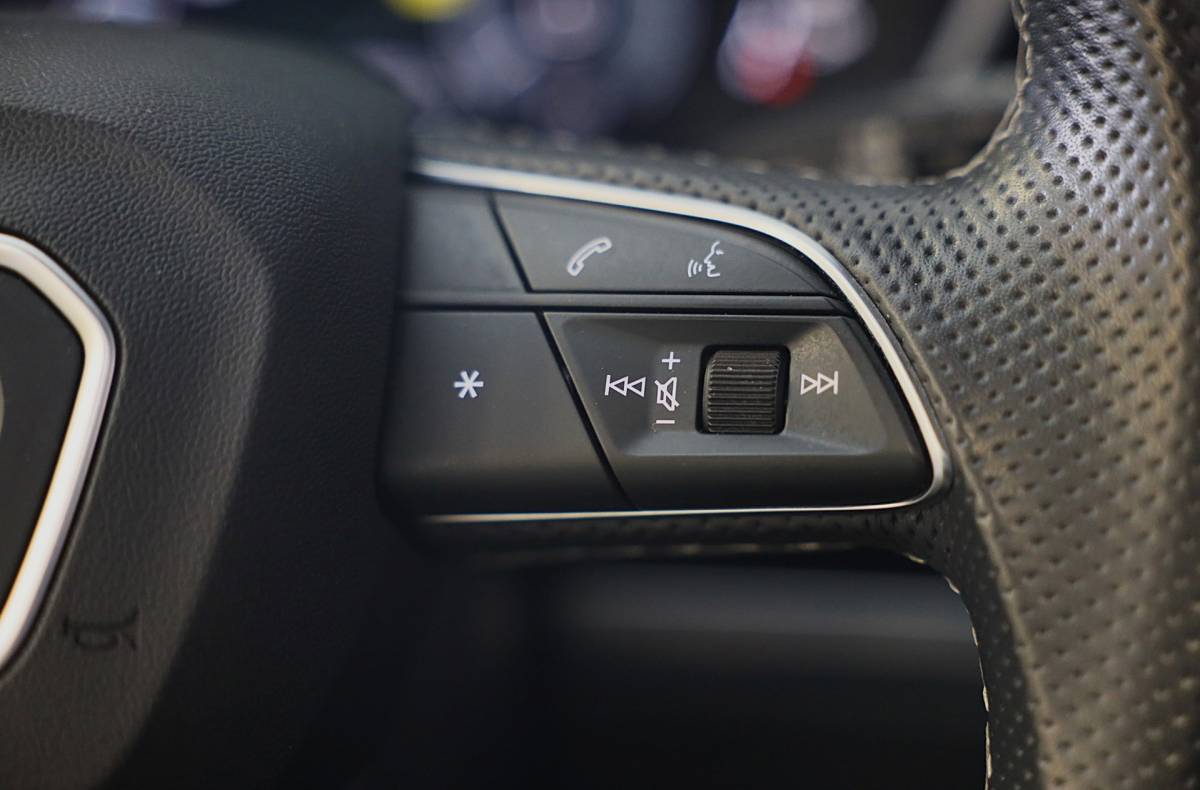 Audi Q3 Audi Q3 Sportback 45 TFSI e RSQ3 Look / Memory / Camera / Acc / Lane Assist / Dode Hoek / S Line Zetels / Pano / Matrix / 21 In