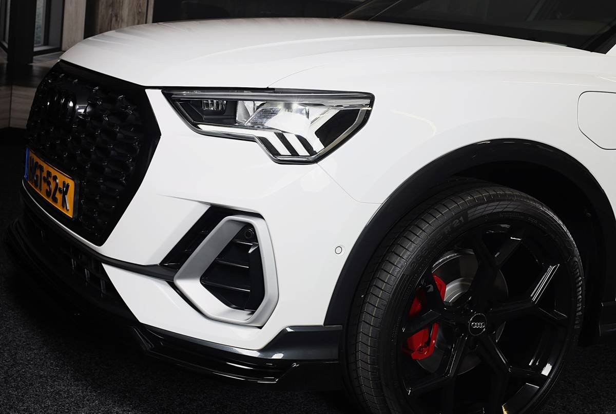 Audi Q3 Audi Q3 Sportback 45 TFSI e RSQ3 Look / Memory / Camera / Acc / Lane Assist / Dode Hoek / S Line Zetels / Pano / Matrix / 21 In