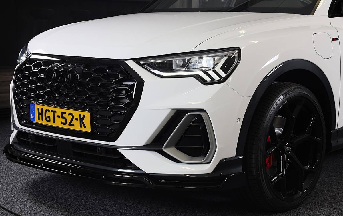 Audi Q3 Audi Q3 Sportback 45 TFSI e RSQ3 Look / Memory / Camera / Acc / Lane Assist / Dode Hoek / S Line Zetels / Pano / Matrix / 21 In