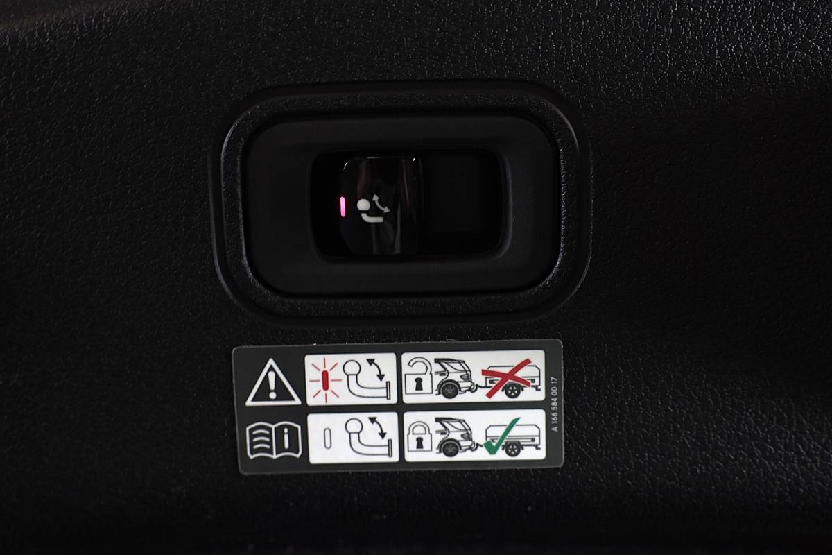 Mercedes-Benz CLE Mercedes-Benz CLE Coupé 300 e AMG 53 Look / Head Up / 360 Camera / Acc / Lane Assist / Dode Hoek / Elek Stoelen / Memory / Pano