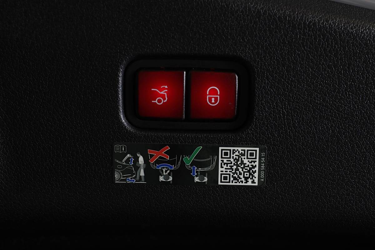 Mercedes-Benz CLE Mercedes-Benz CLE Coupé 300 e AMG 53 Look / Head Up / 360 Camera / Acc / Lane Assist / Dode Hoek / Elek Stoelen / Memory / Pano
