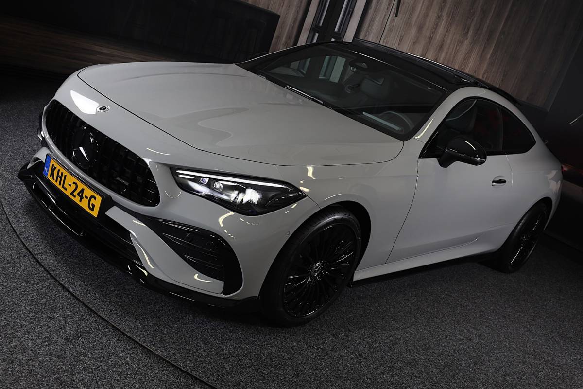 Mercedes-Benz CLE Mercedes-Benz CLE Coupé 300 e AMG 53 Look / Head Up / 360 Camera / Acc / Lane Assist / Dode Hoek / Elek Stoelen / Memory / Pano