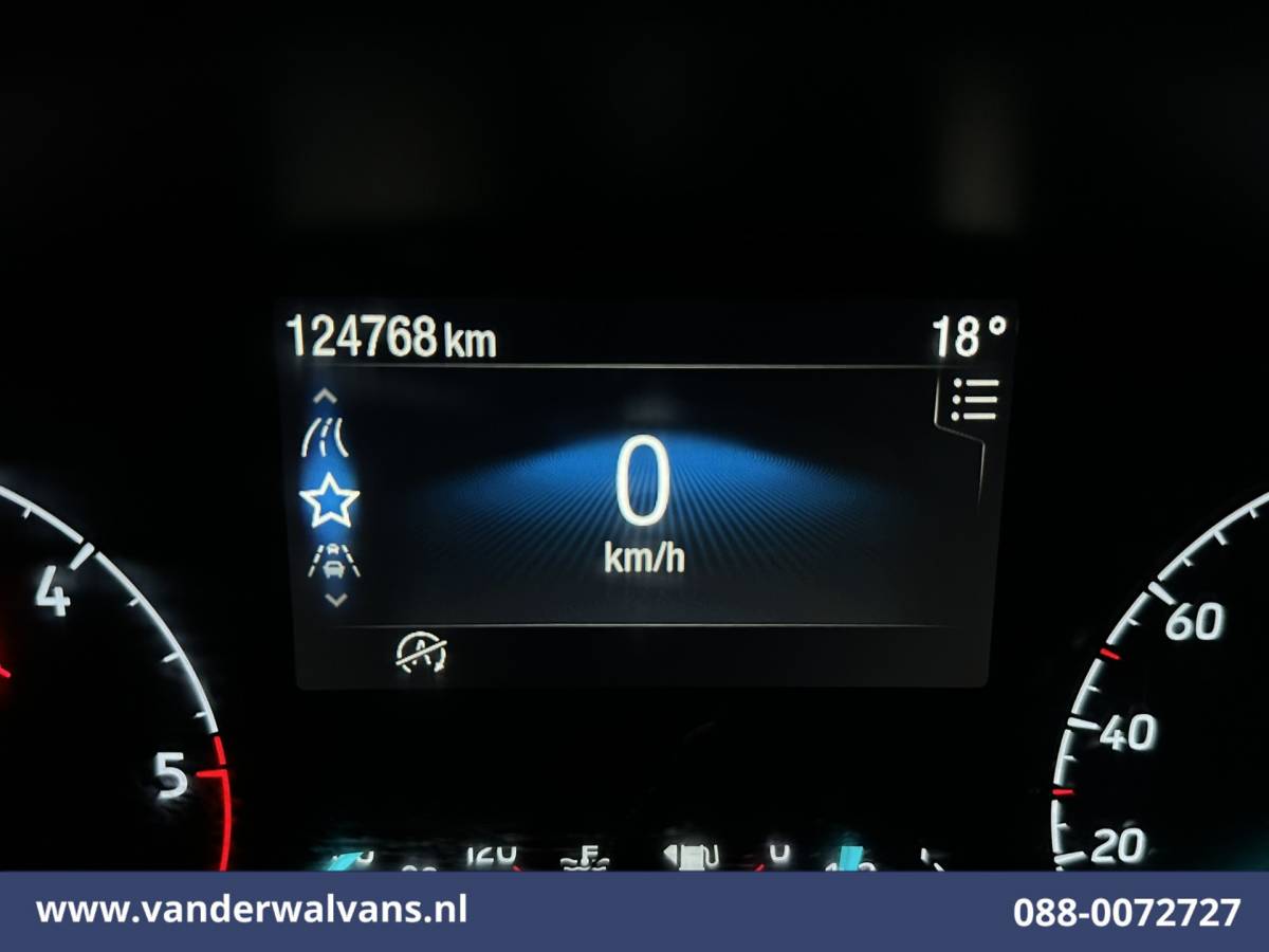 Ford Transit Ford Transit 2.0 TDCI 130pk Bakwagen Laadklep Euro6 Airco | 1040kg laadvermogen | Cruisecontrol | Verwarmde voorruit Bijrijdersbank
