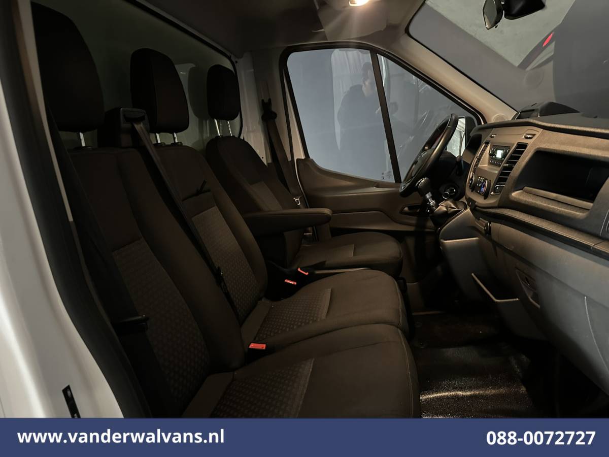 Ford Transit Ford Transit 2.0 TDCI 130pk Bakwagen Laadklep Euro6 Airco | 1040kg laadvermogen | Cruisecontrol | Verwarmde voorruit Bijrijdersbank