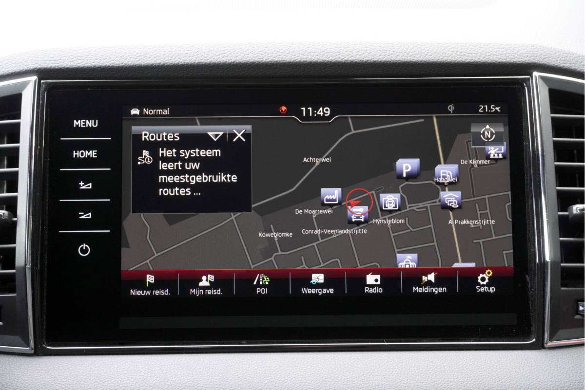 Škoda Karoq ŠKODA Karoq 1.5 TSI ACT 150PK! Automaat Sportline Business BJ2020 Lmv 19″ | Led V+A | Pdc | Keyless | Panoramadak | Elek. achterklep | Verwarmde voorruit | Achteruitrijcamera | App-Connect | Navi | Virtual cockpit | Dashboard verlichting | Verwarmde voorstoelen
