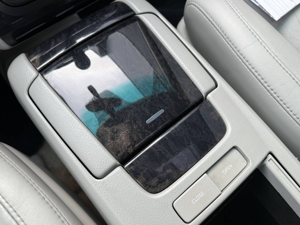 Lexus RX Lexus RX BWJ 2009 400h 211 PK Executive AUTOMAAT | TREKHAAK | ELEKTR. STOELEN + STUUR | STOELVERW. | ELEKTR. ACHTERKL. | NAVI | CLIMA | CRUISE
