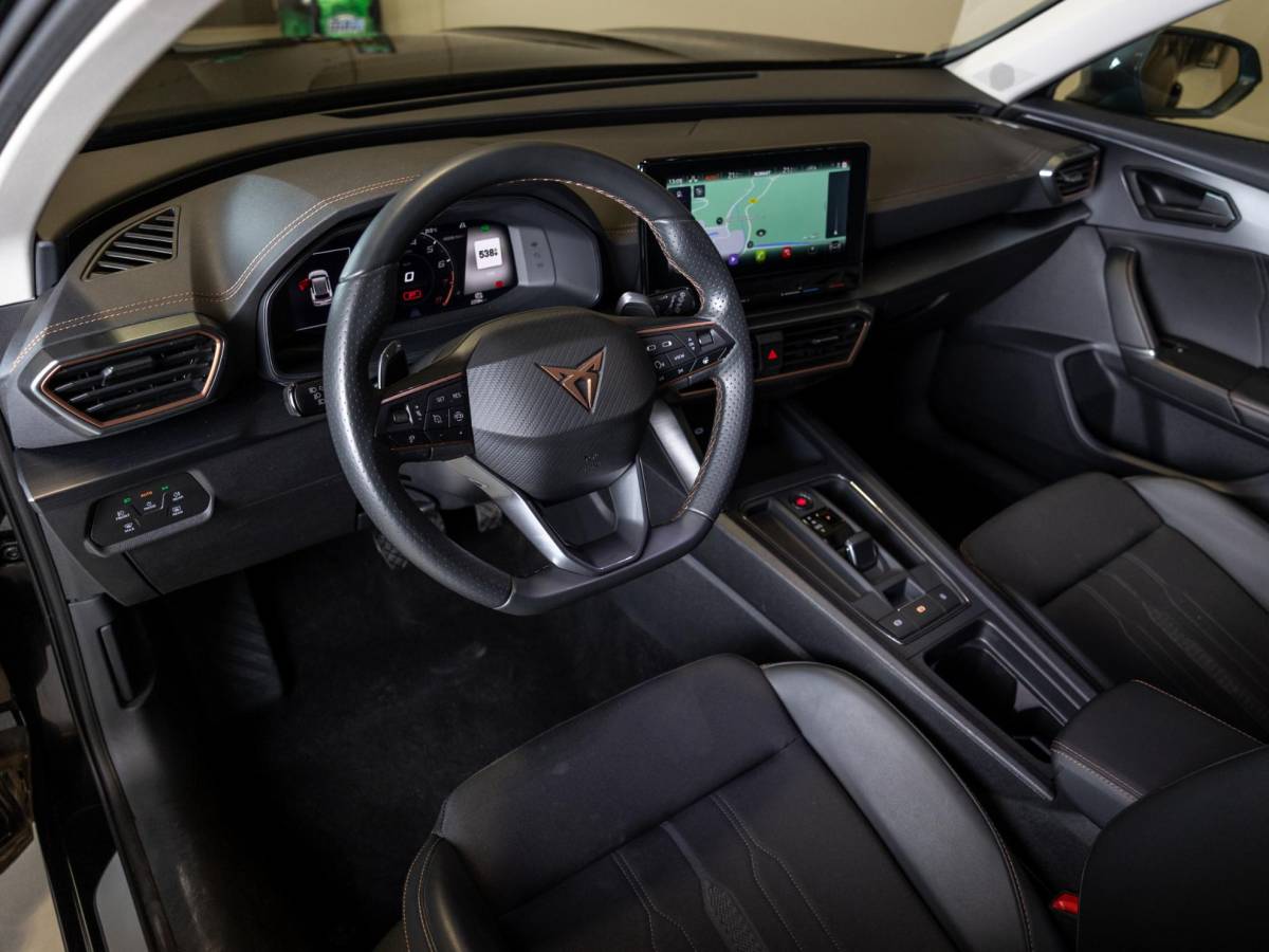CUPRA Formentor CUPRA Formentor 1.5 TSI Business Edition / 150pk / Achteruitrij camera / Stoel en stuur verwarming /