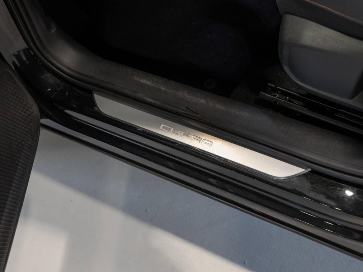 CUPRA Formentor CUPRA Formentor 1.5 TSI Business Edition / 150pk / Achteruitrij camera / Stoel en stuur verwarming /