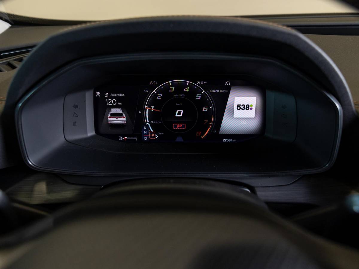 CUPRA Formentor CUPRA Formentor 1.5 TSI Business Edition / 150pk / Achteruitrij camera / Stoel en stuur verwarming /