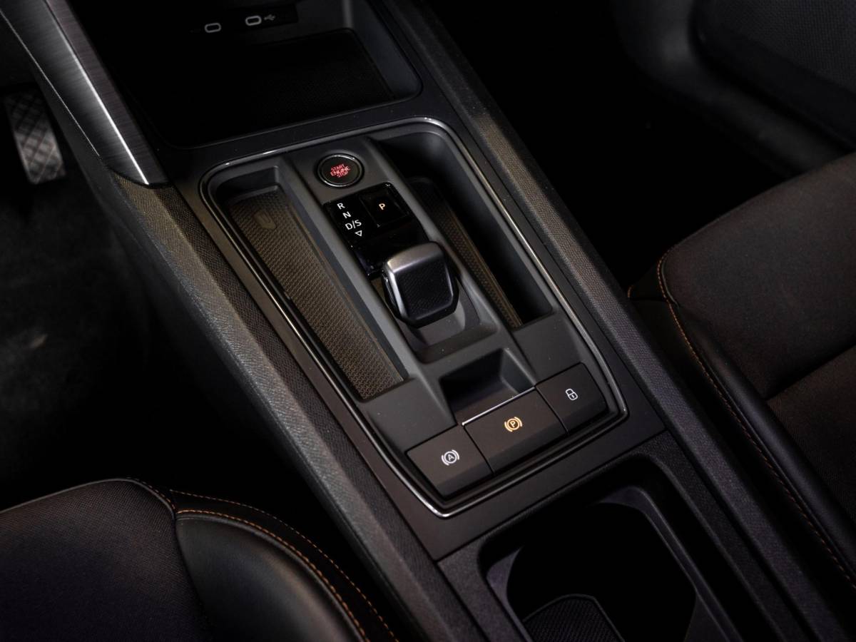 CUPRA Formentor CUPRA Formentor 1.5 TSI Business Edition / 150pk / Achteruitrij camera / Stoel en stuur verwarming /