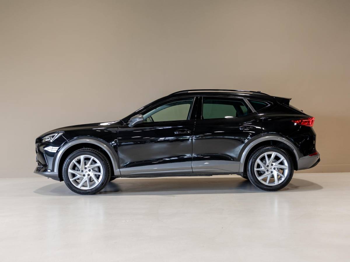 CUPRA Formentor CUPRA Formentor 1.5 TSI Business Edition / 150pk / Achteruitrij camera / Stoel en stuur verwarming /