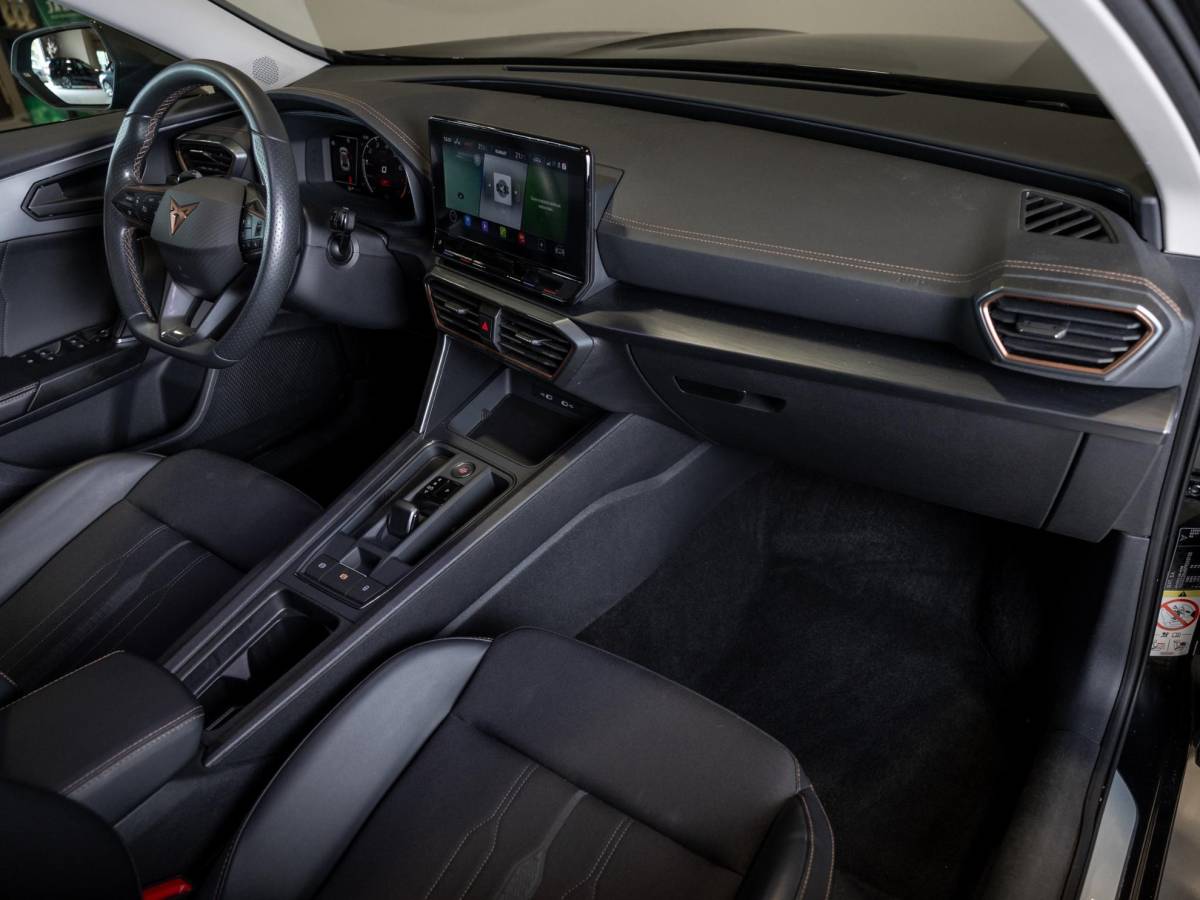 CUPRA Formentor CUPRA Formentor 1.5 TSI Business Edition / 150pk / Achteruitrij camera / Stoel en stuur verwarming /