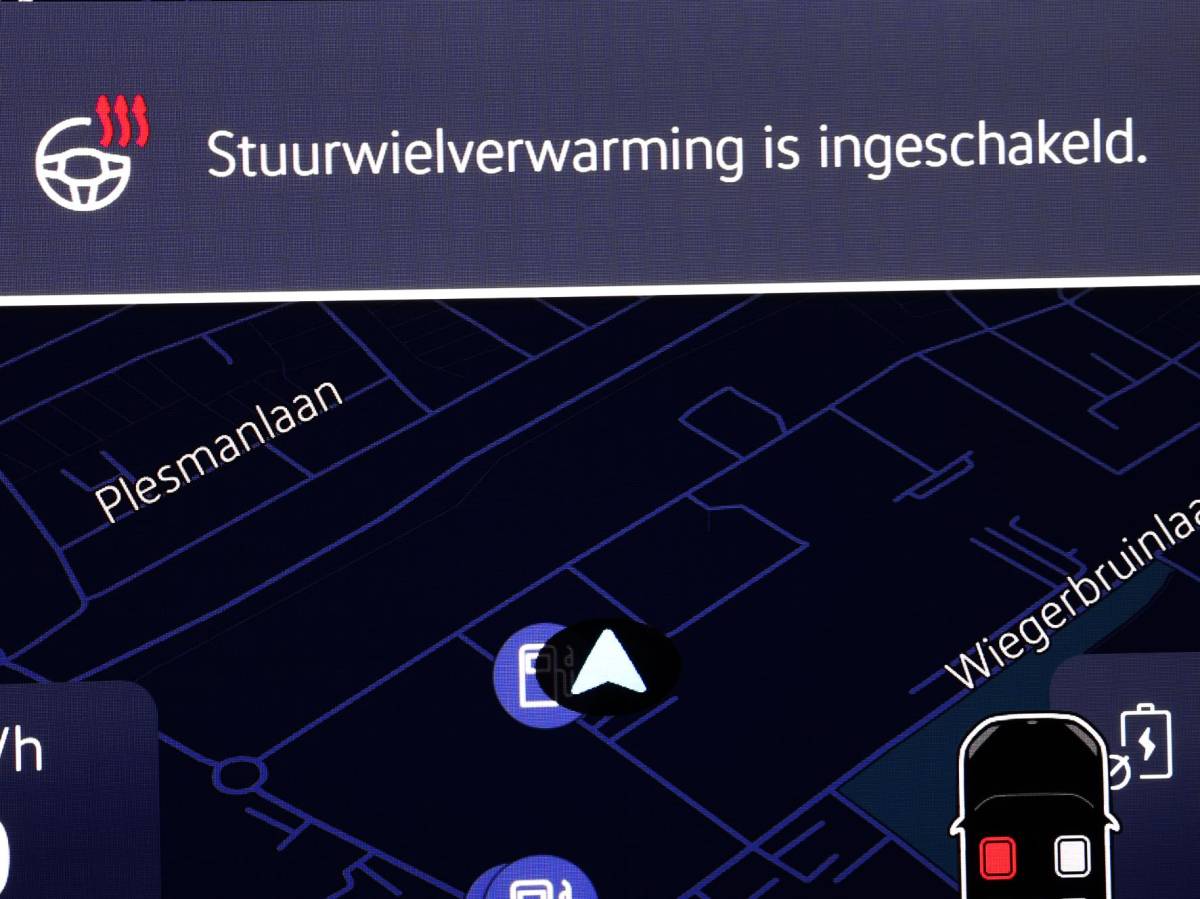 Volkswagen ID.3 Neo Volkswagen ID.3 Neo Style 61 kWh accu 190 PK elektr. aandrijving · Achteruitrijcamera · Draadloze telefoonlader · Zijruiten achter en achterruit getint ·