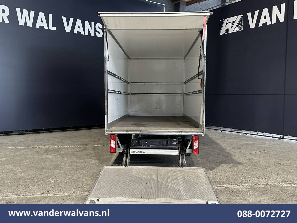 Ford Transit Ford Transit 2.0 TDCI 130pk Bakwagen Laadklep Euro6 Airco | 940kg laadvermogen | Cruisecontrol | Verwarmde Voorruit Bijrijdersbank